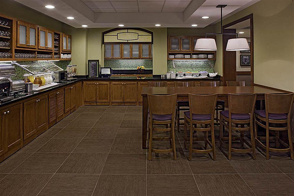 Hyatt Place Atlanta Alpharetta North Point Mall Ресторант снимка